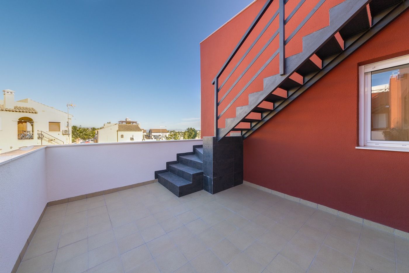 Townhouse for sale in Alicante 35