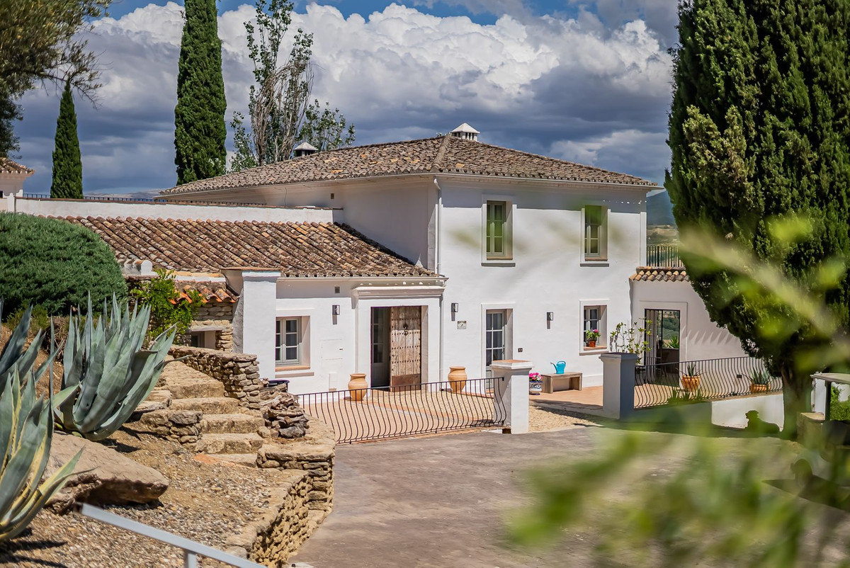 Countryhome for sale in Ronda 37