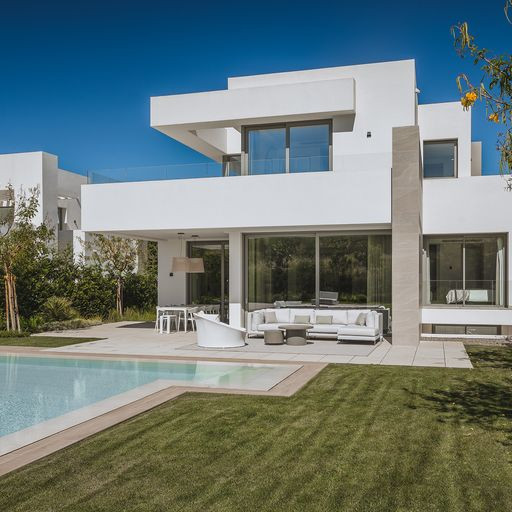 Villa for sale in Estepona 23