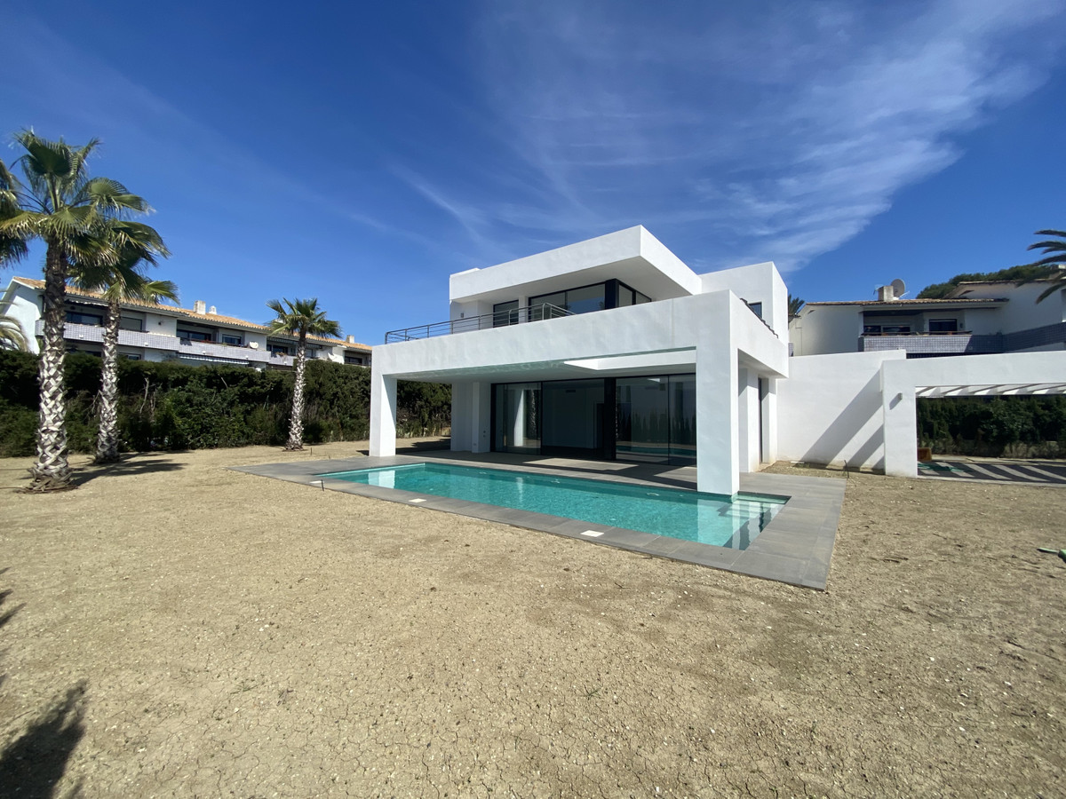 Villa for sale in Estepona 34