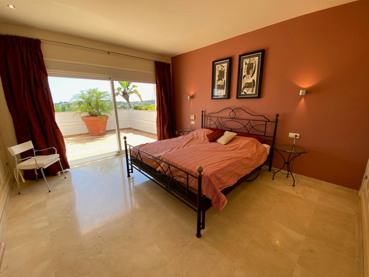Villa te koop in Marbella - Nueva Andalucía 16
