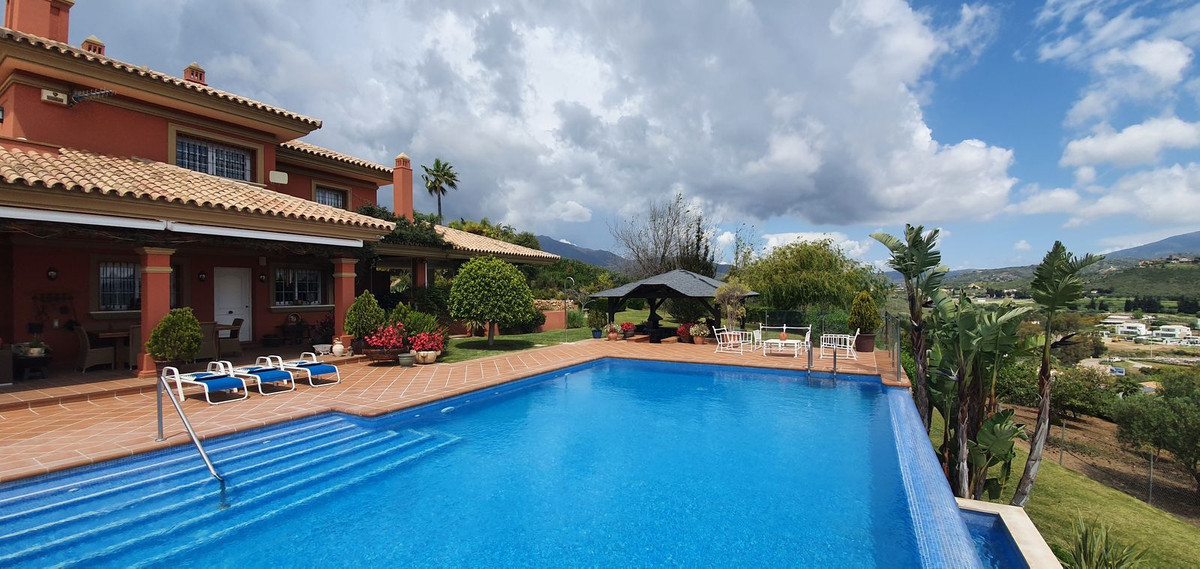 Villa for sale in Mijas 38