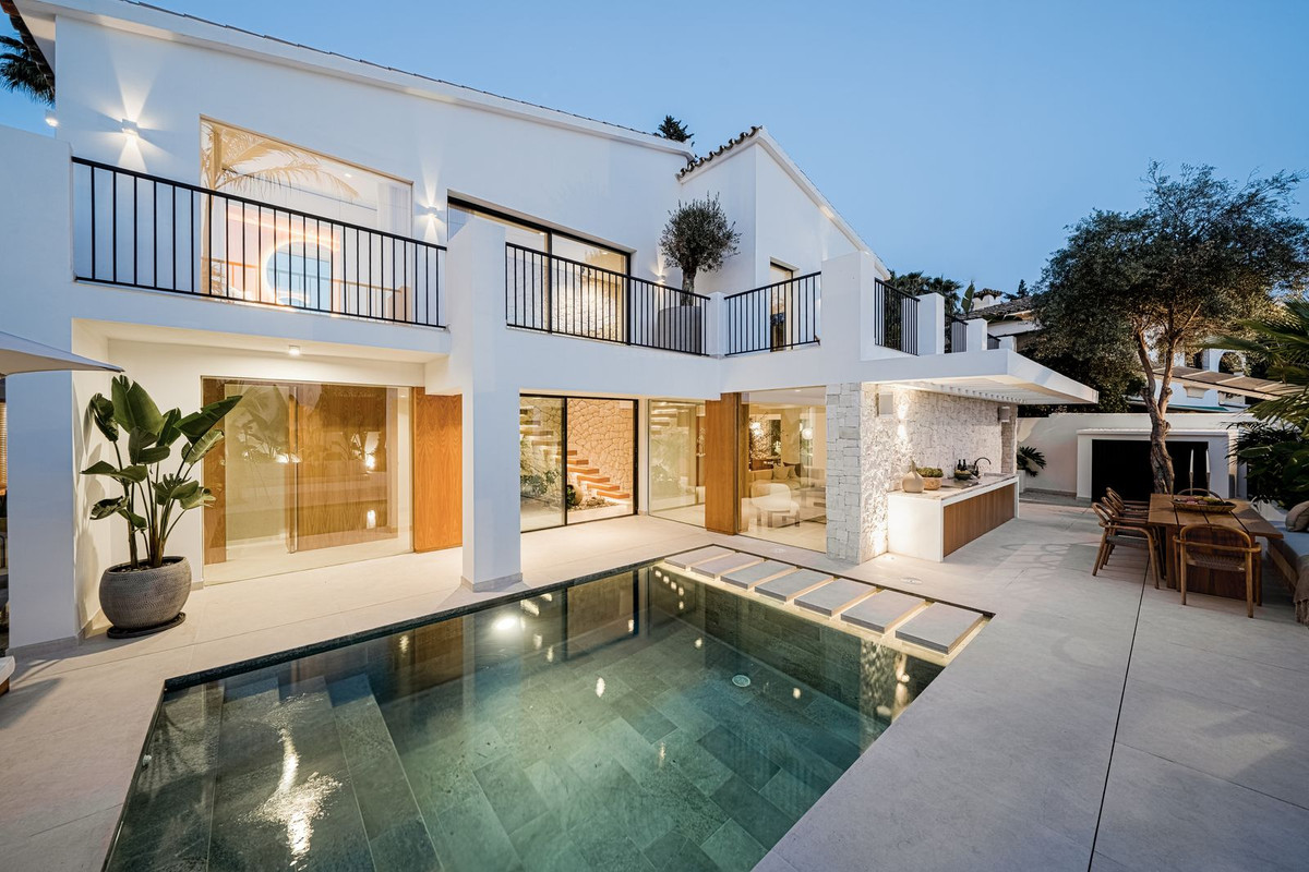 Haus zum Verkauf in Marbella - Nueva Andalucía 1