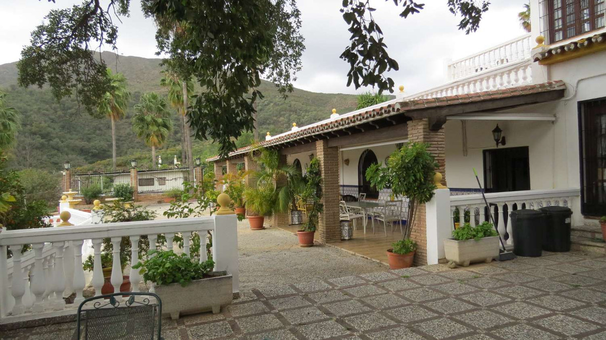 Загородный дом для продажи в Mijas 2