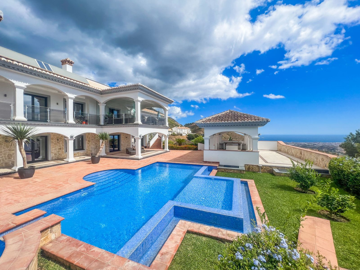 Villa for sale in Mijas 42