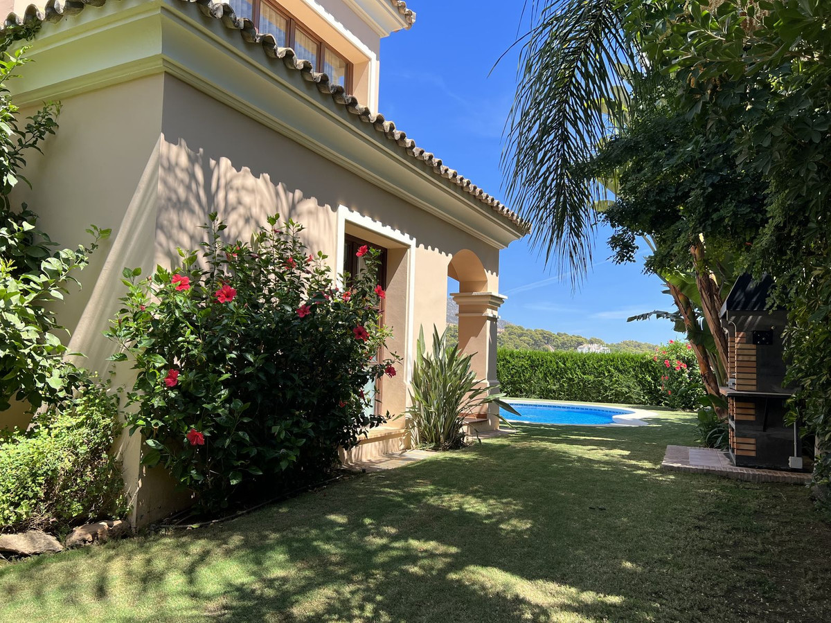 Villa for sale in Marbella - Nueva Andalucía 39