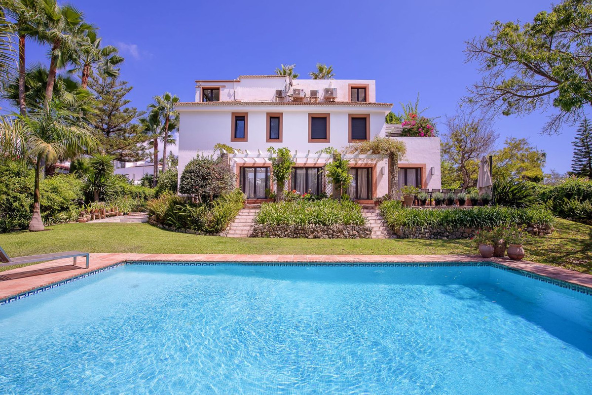 Haus zum Verkauf in Marbella - Nueva Andalucía 1