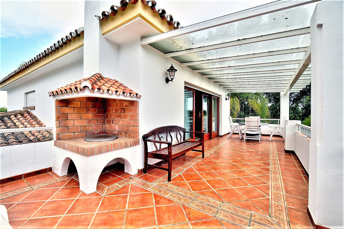 Villa te koop in Estepona 37