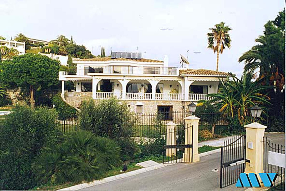Вилла для продажи в Málaga 1