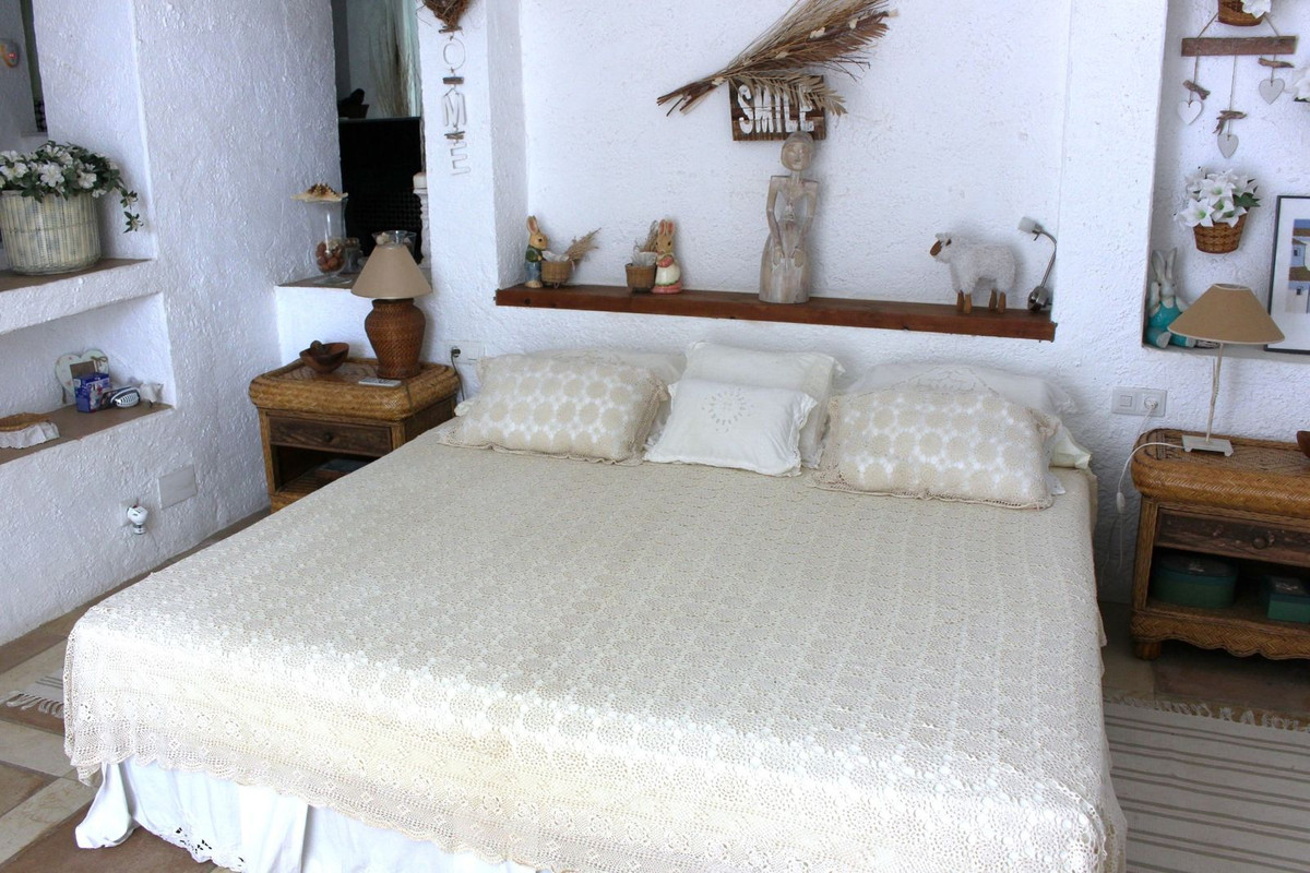 Villa te koop in Casares 46