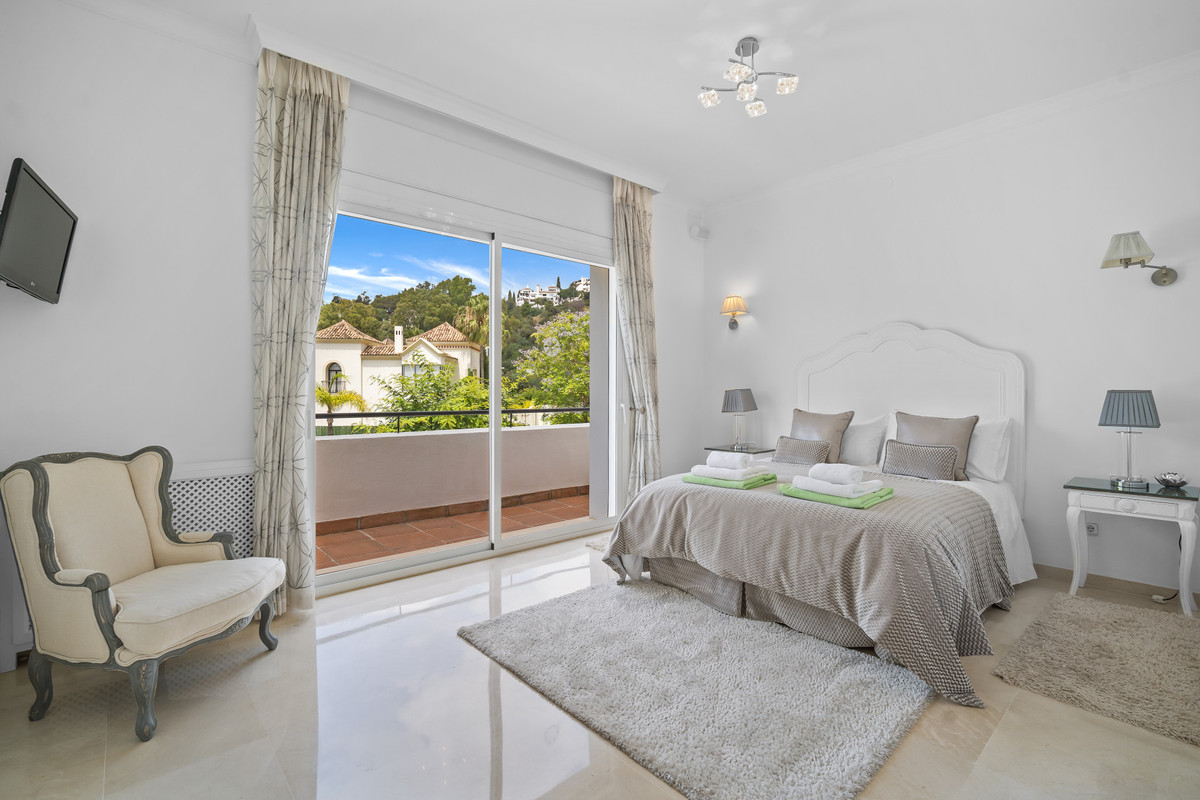 Villa te koop in Marbella - Nueva Andalucía 16