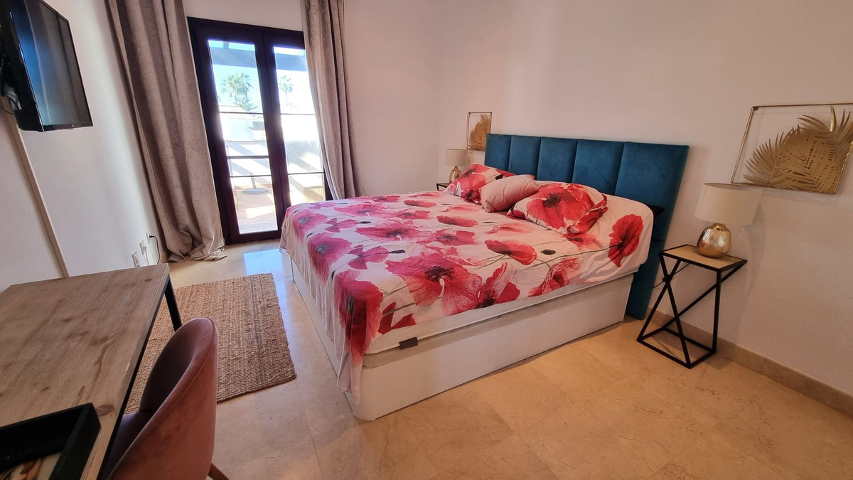 Villa for sale in Marbella - East 17