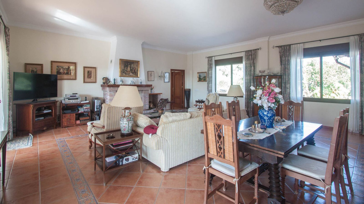 Maison de campagne à vendre à Estepona 10