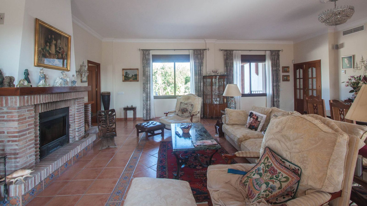 Maison de campagne à vendre à Estepona 11