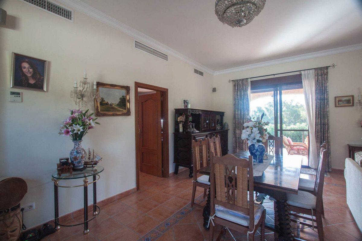 Maison de campagne à vendre à Estepona 12