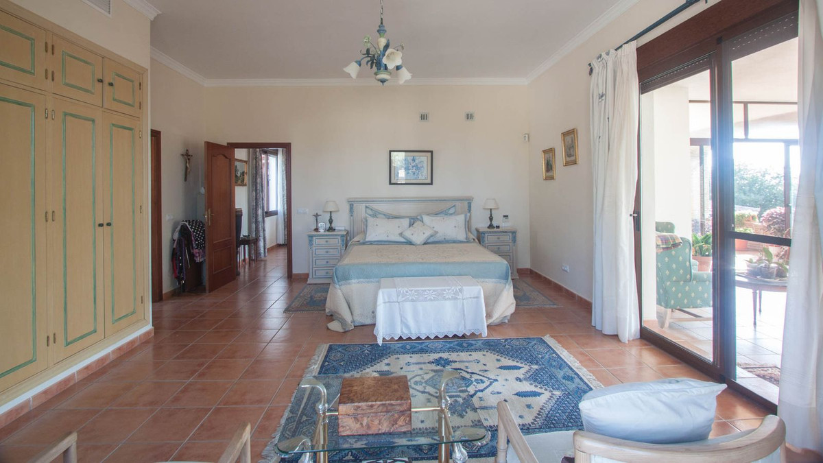 Maison de campagne à vendre à Estepona 16