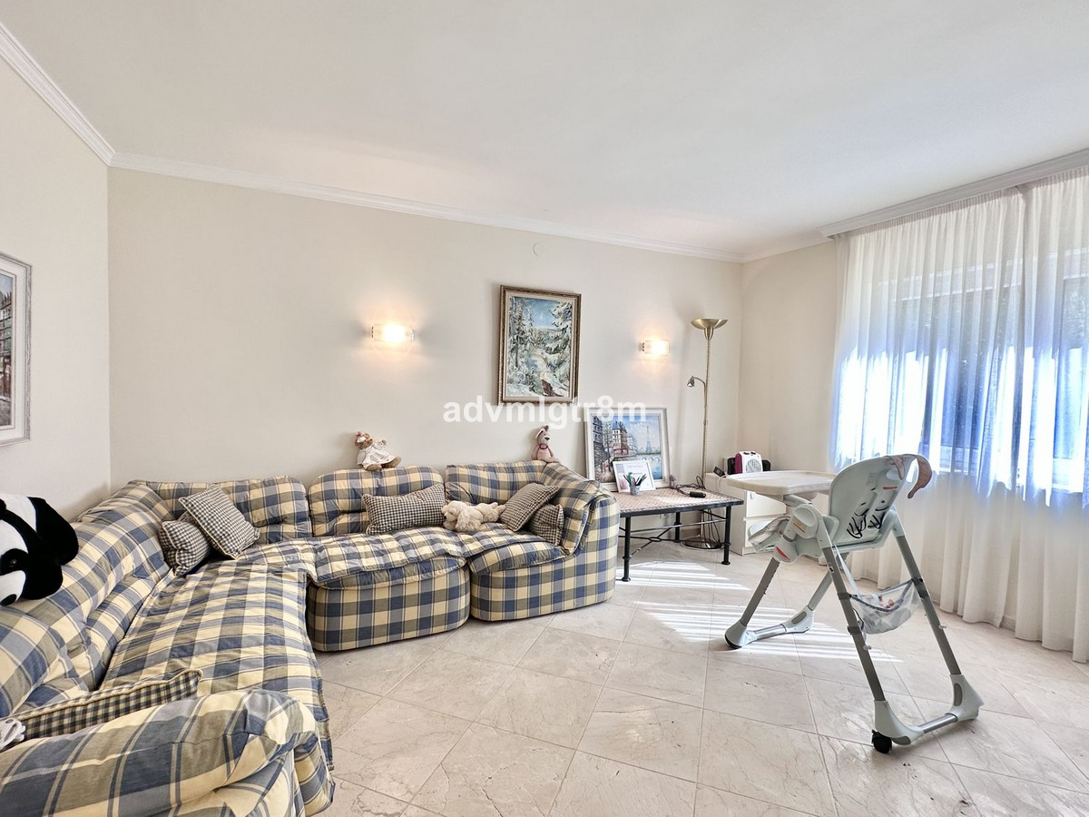 Villa for sale in Marbella - East 48