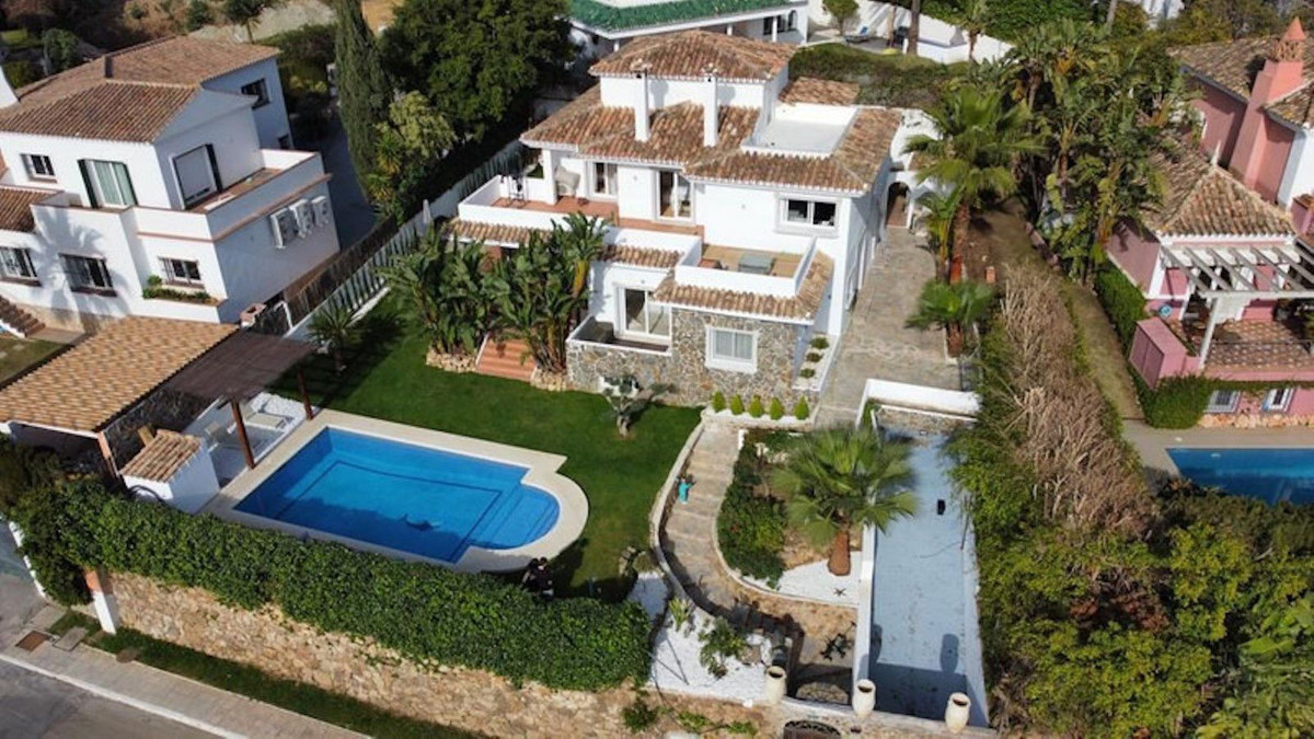 Property Image 526286-nueva-andalucia-villa-6-4