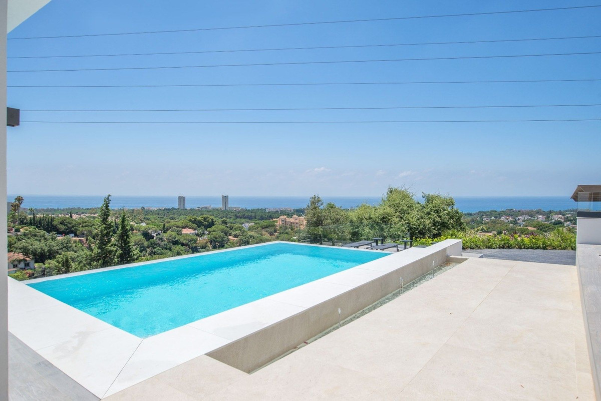 Villa for sale in Marbella - East 22