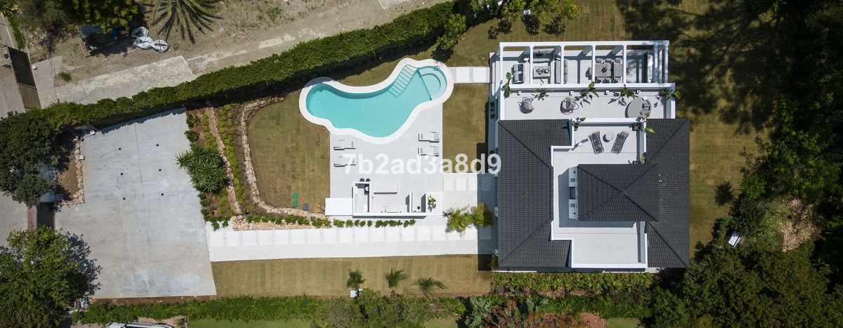 Villa te koop in Marbella - Nueva Andalucía 48