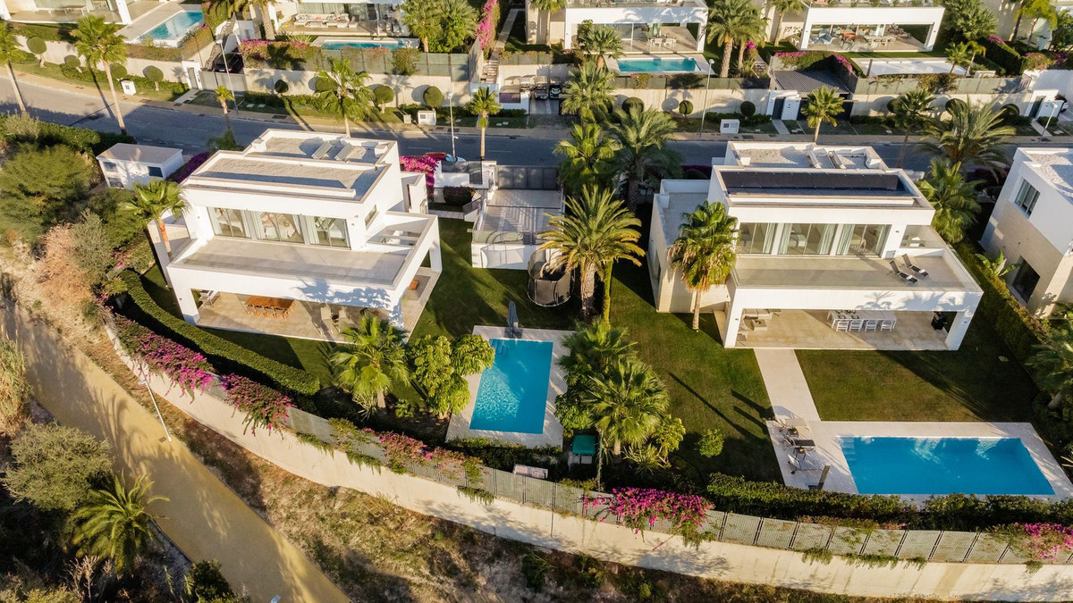 Villa for sale in Marbella - East 3