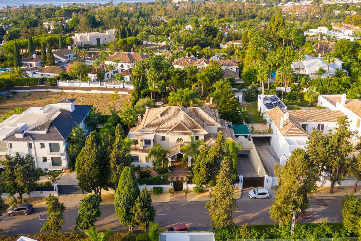 Villa for sale in Marbella - San Pedro and Guadalmina 12