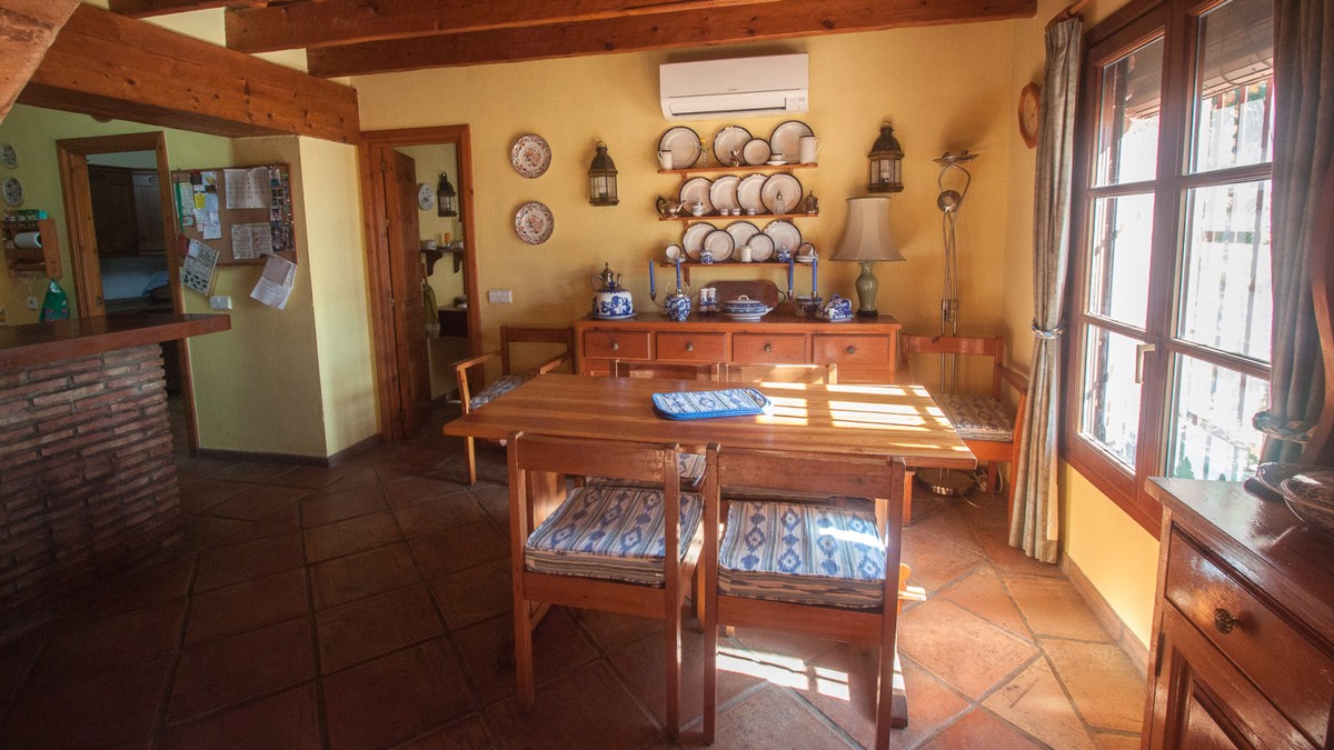 Countryhome for sale in Estepona 5