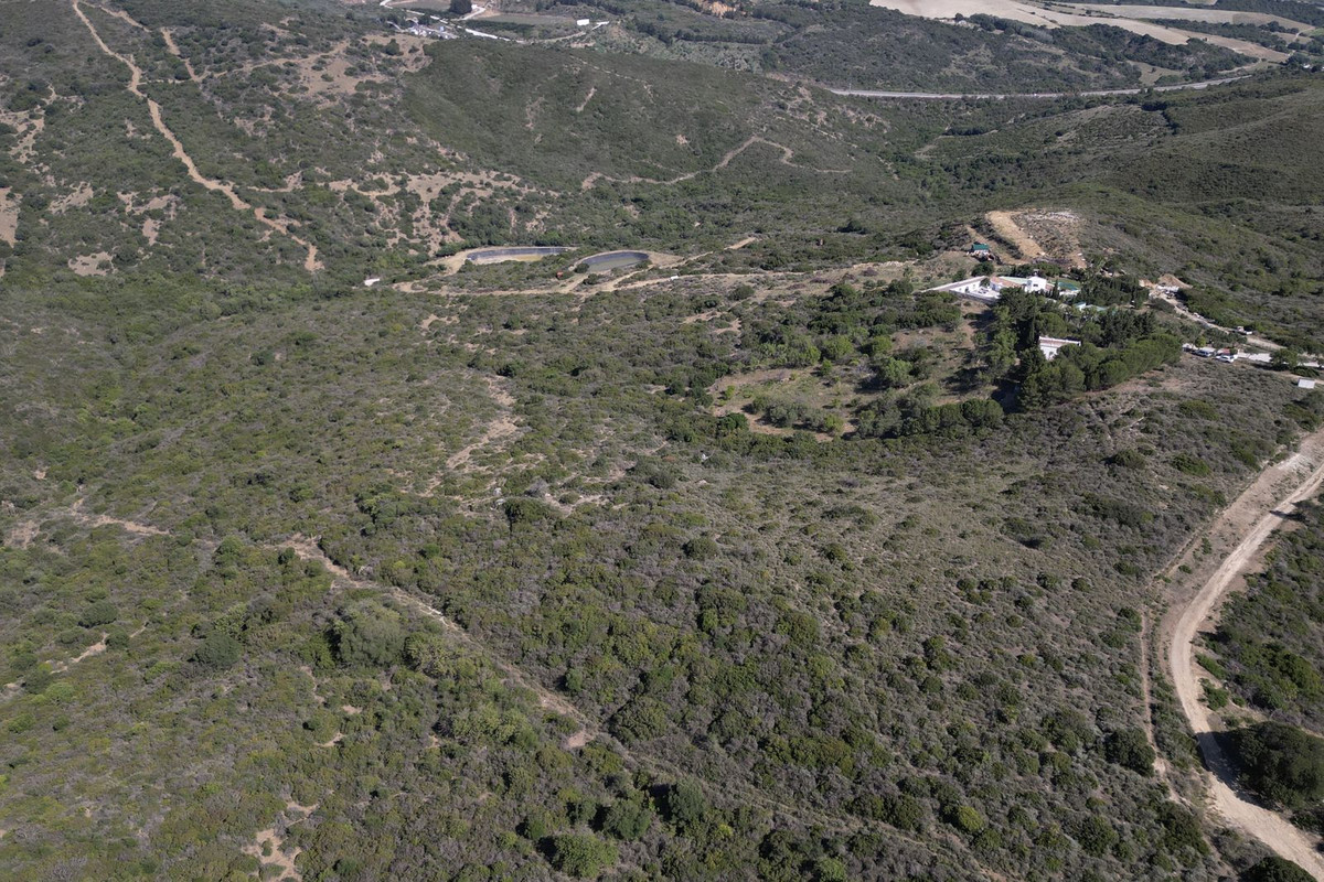 Plot for sale in Casares 17