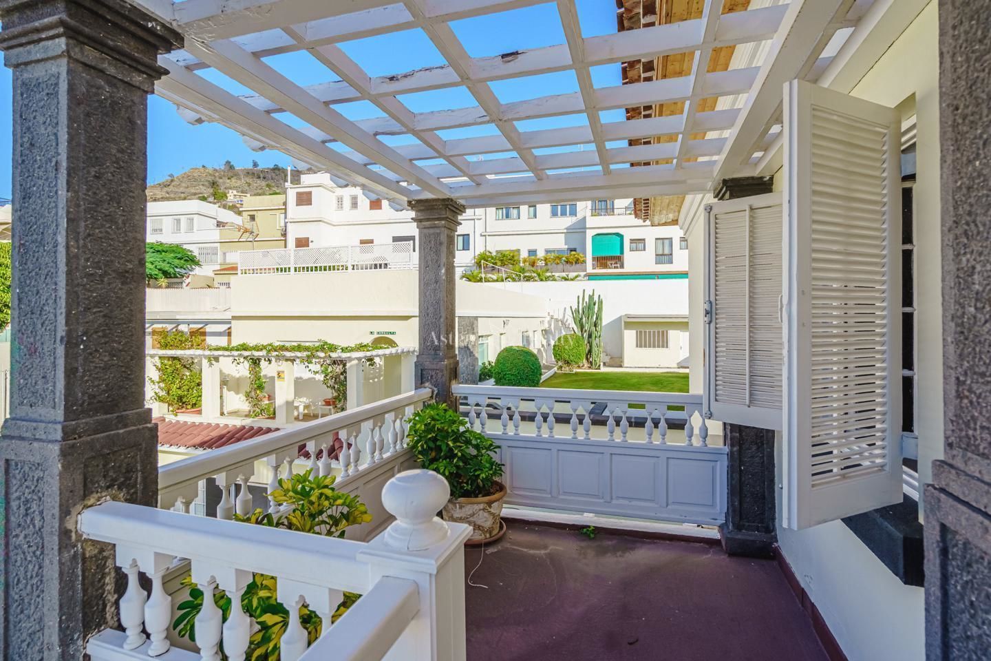 Villa te koop in Tenerife 28