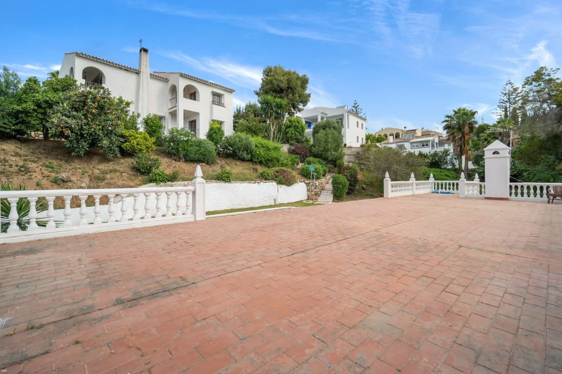 Villa for sale in Marbella - East 12