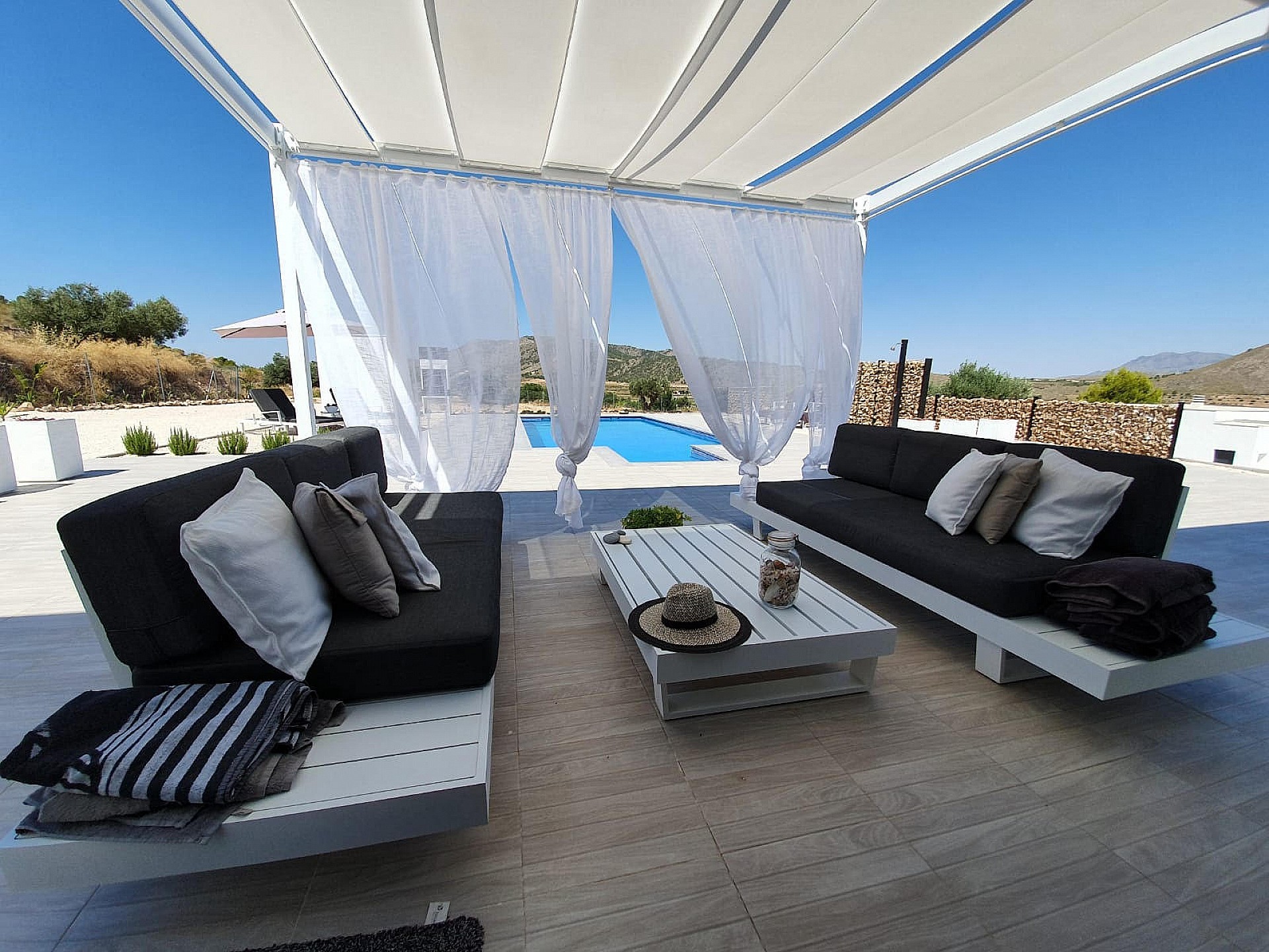 Villa for sale in Alicante 2