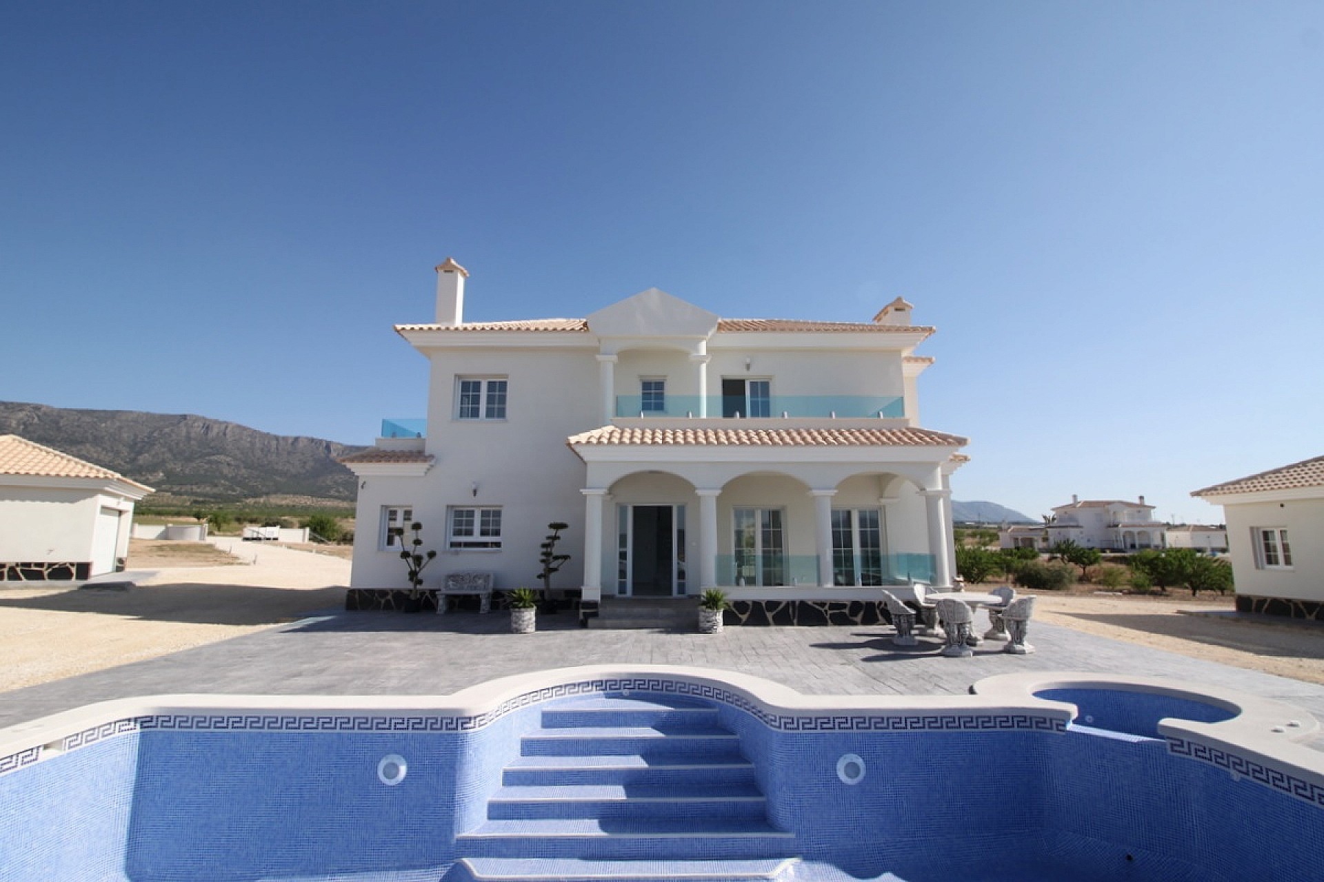 Villa te koop in Alicante 8