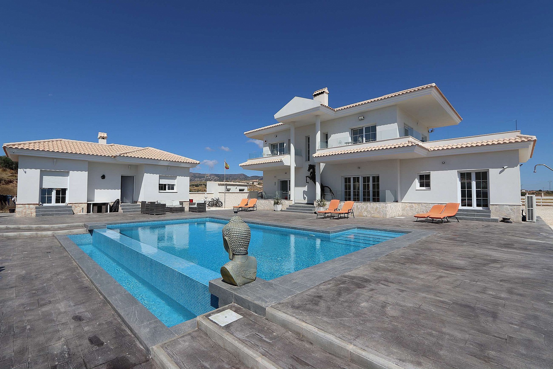 Villa for sale in Alicante 6