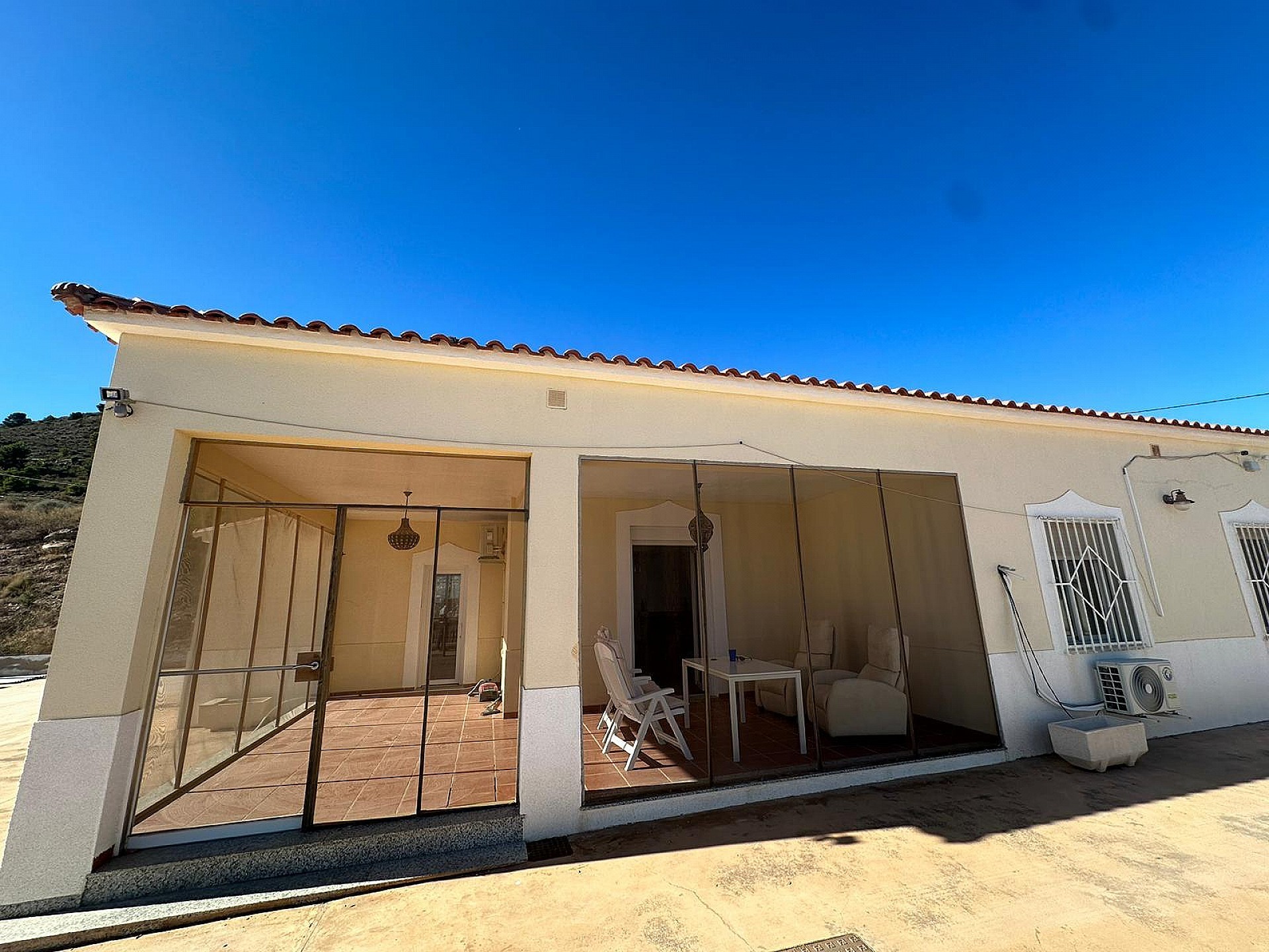 Villa à vendre à Alicante 28