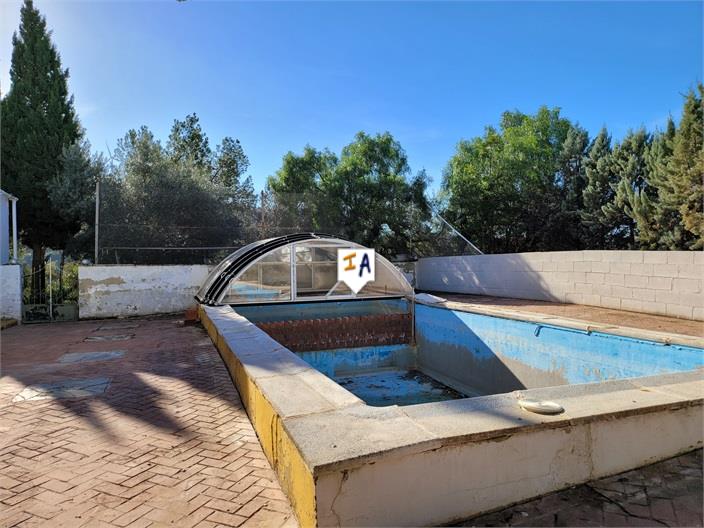 Countryhome for sale in Towns of the province of Seville 2