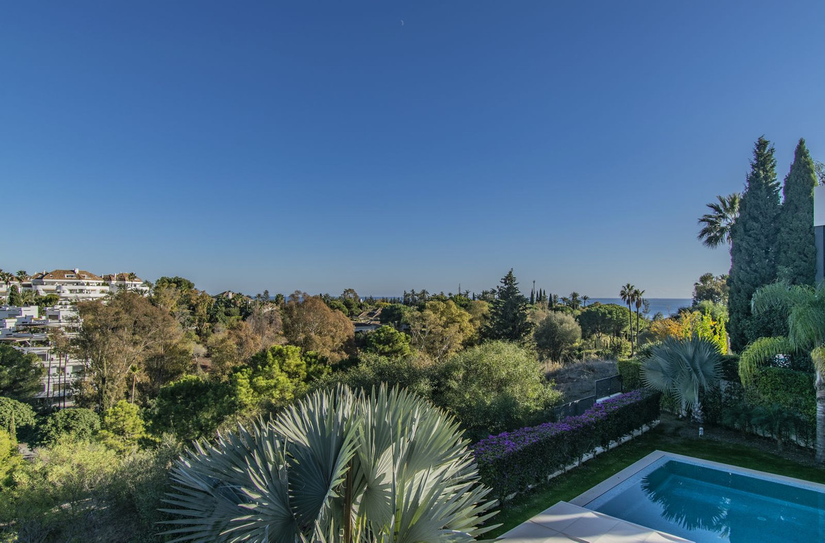 Villa for sale in Marbella - Golden Mile and Nagüeles 39