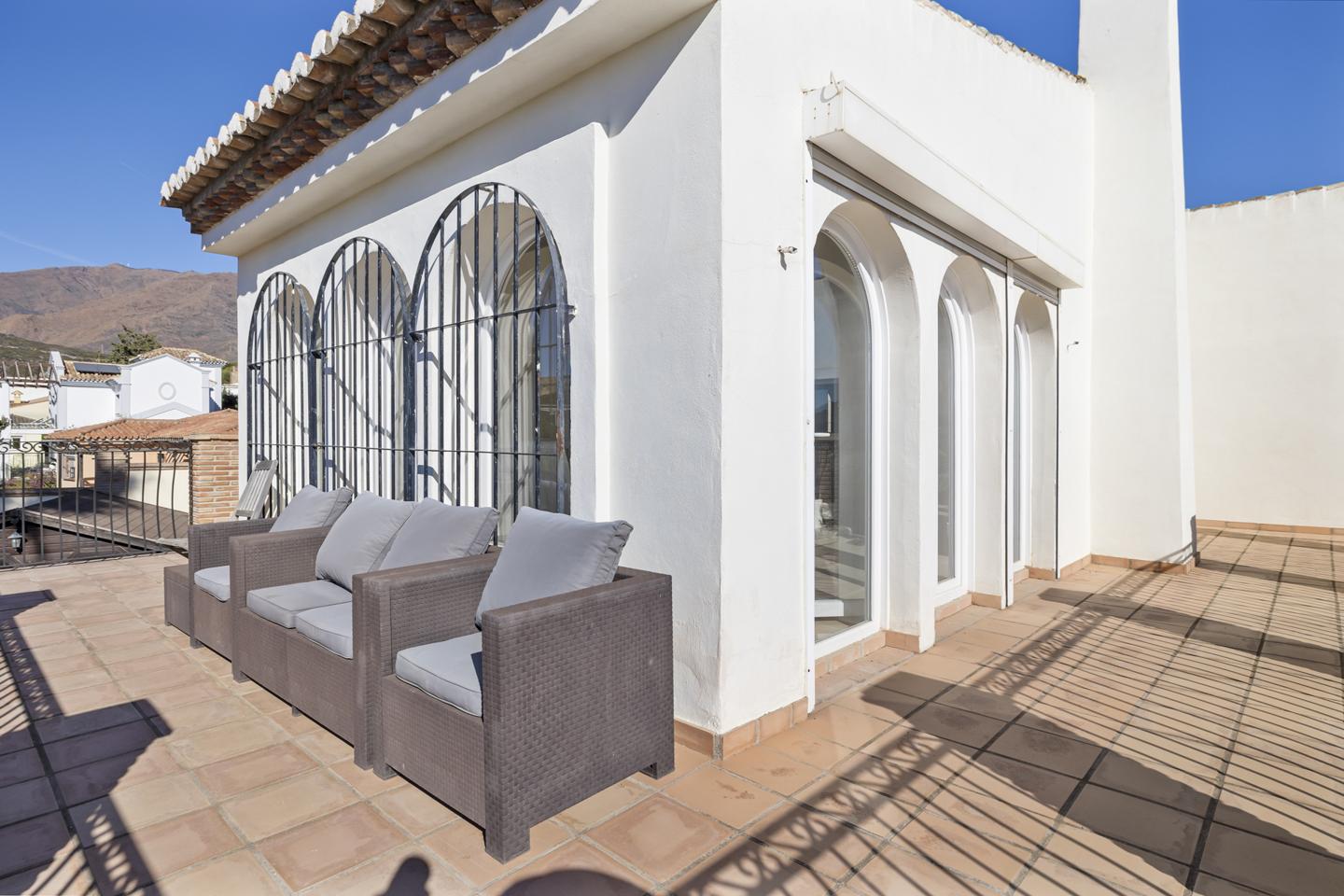 Villa te koop in Estepona 45