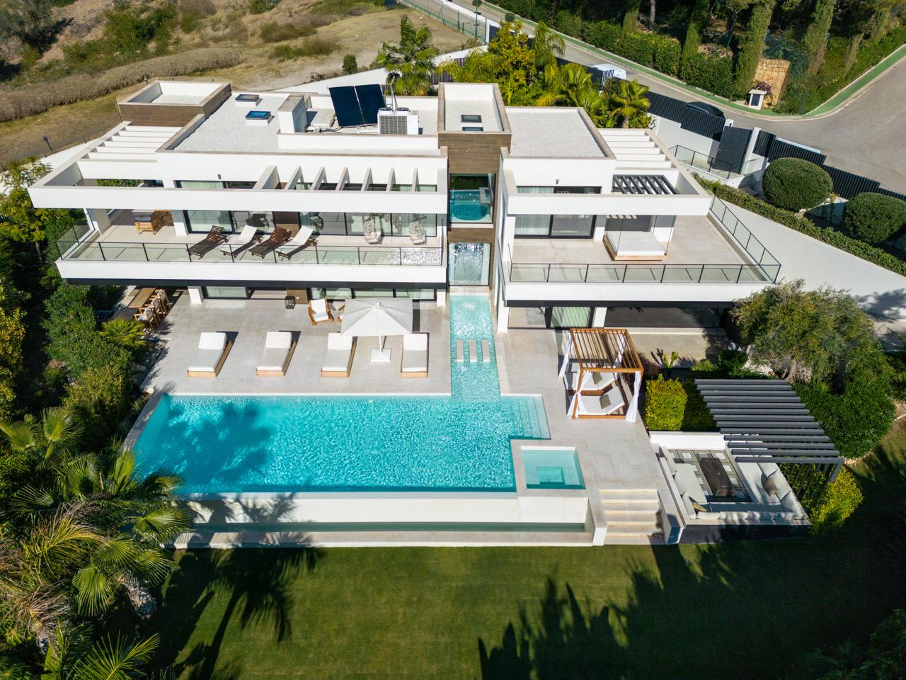 Villa à vendre à Marbella - Nueva Andalucía 2