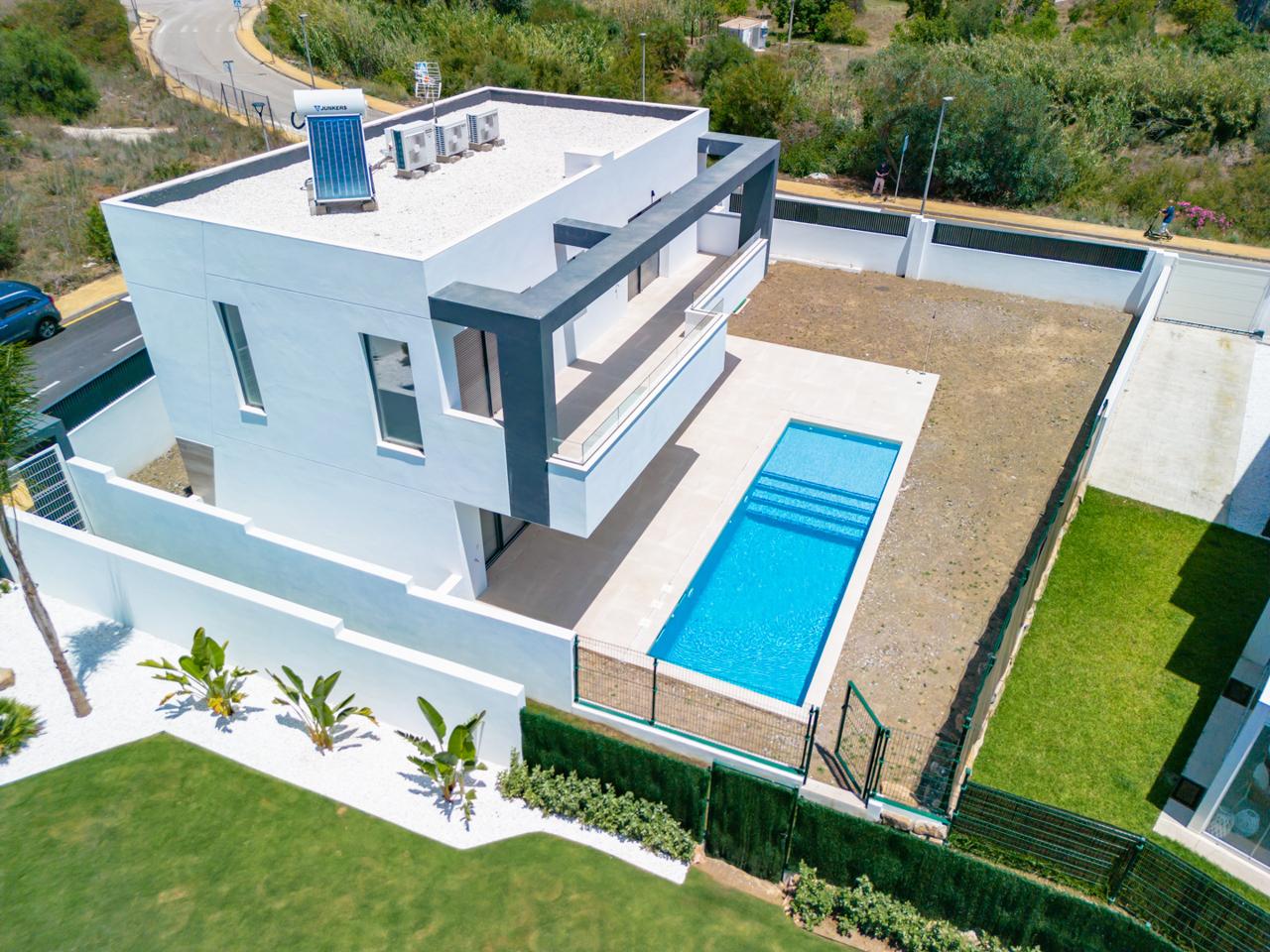 Villa te koop in Estepona 30