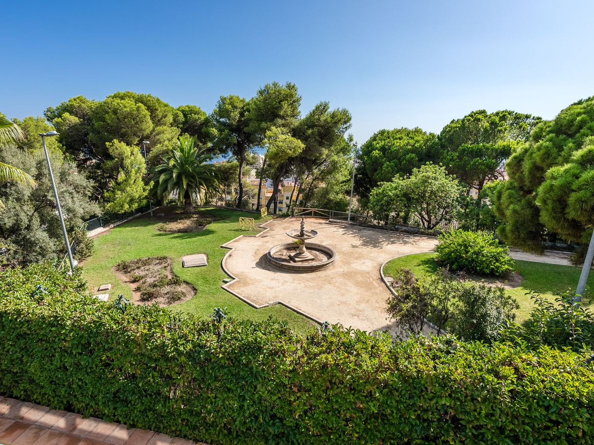 Villa for sale in Marbella - Golden Mile and Nagüeles 23
