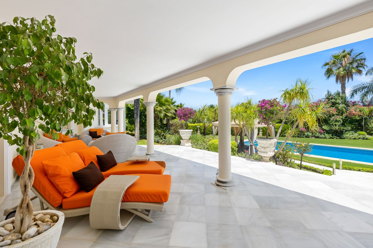 Villa for sale in Marbella - Nueva Andalucía 31