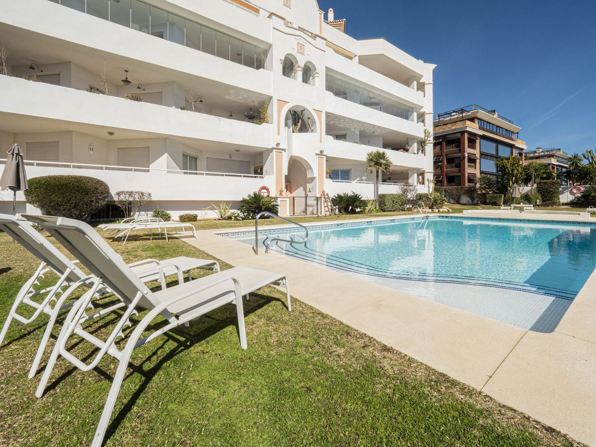 Apartamento en venta en Marbella - Nueva Andalucía 2