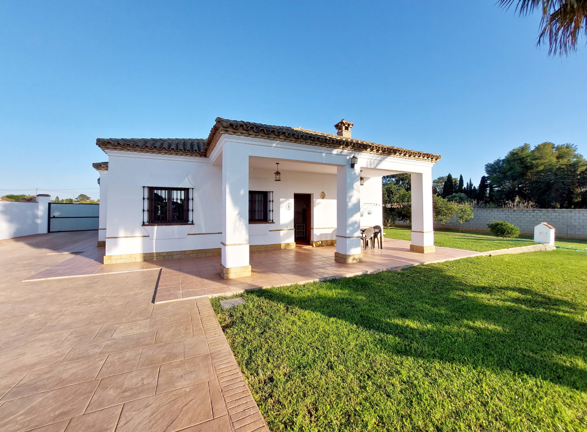 Villa te koop in Chiclana de la Frontera and surroundings 1