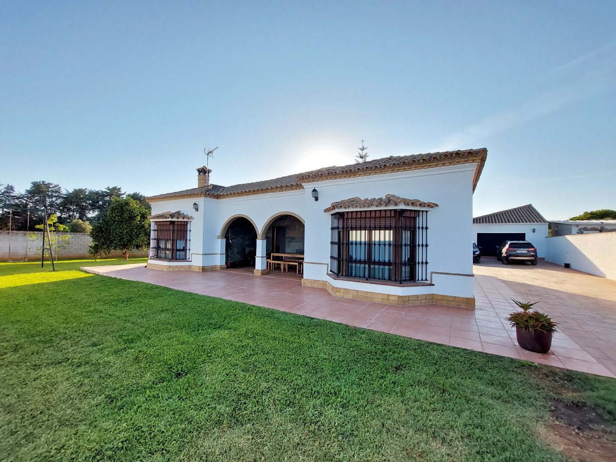 Villa te koop in Chiclana de la Frontera and surroundings 3