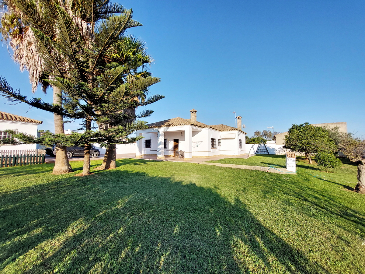 Villa for sale in Chiclana de la Frontera and surroundings 4