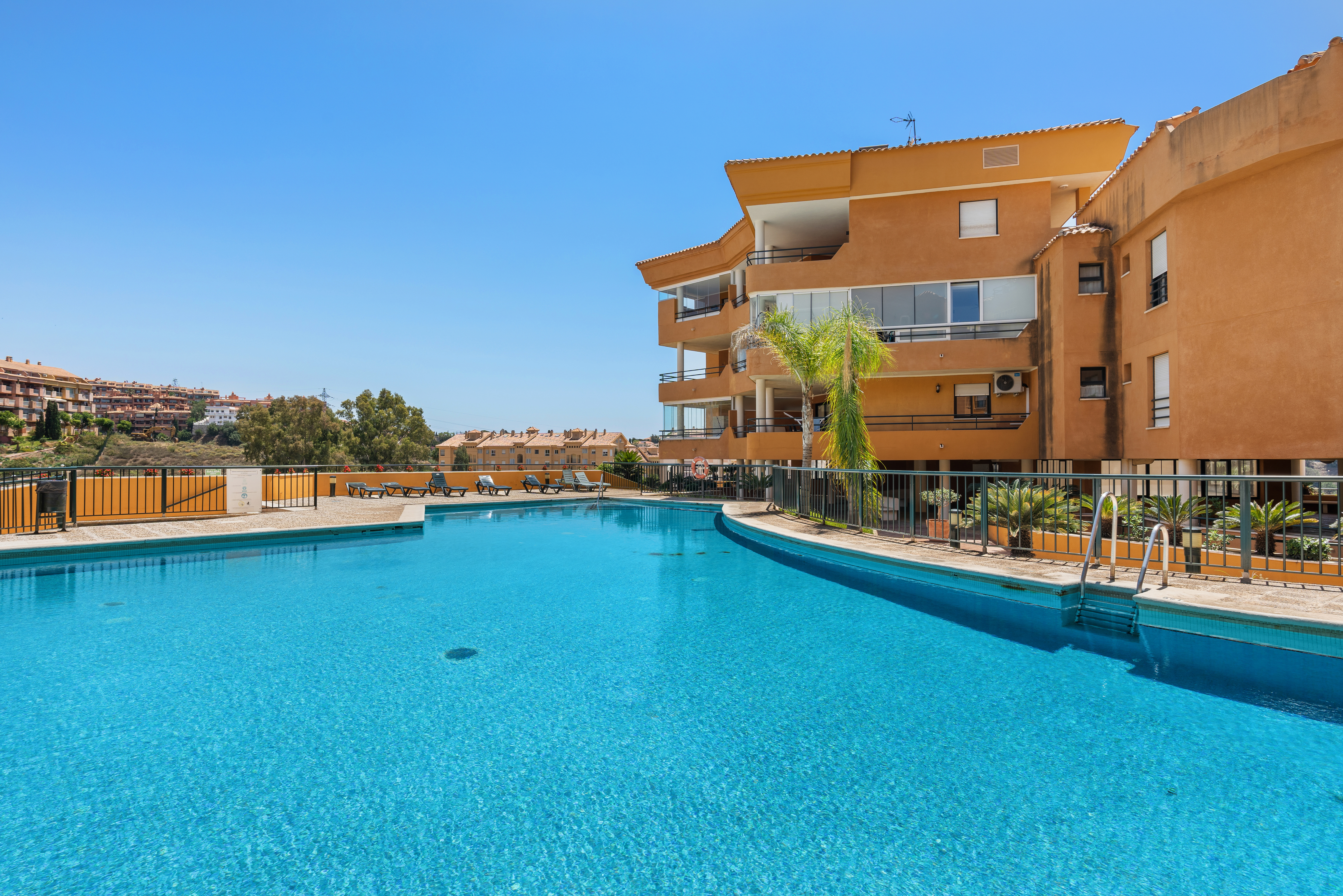 Apartment for sale in Fuengirola 2