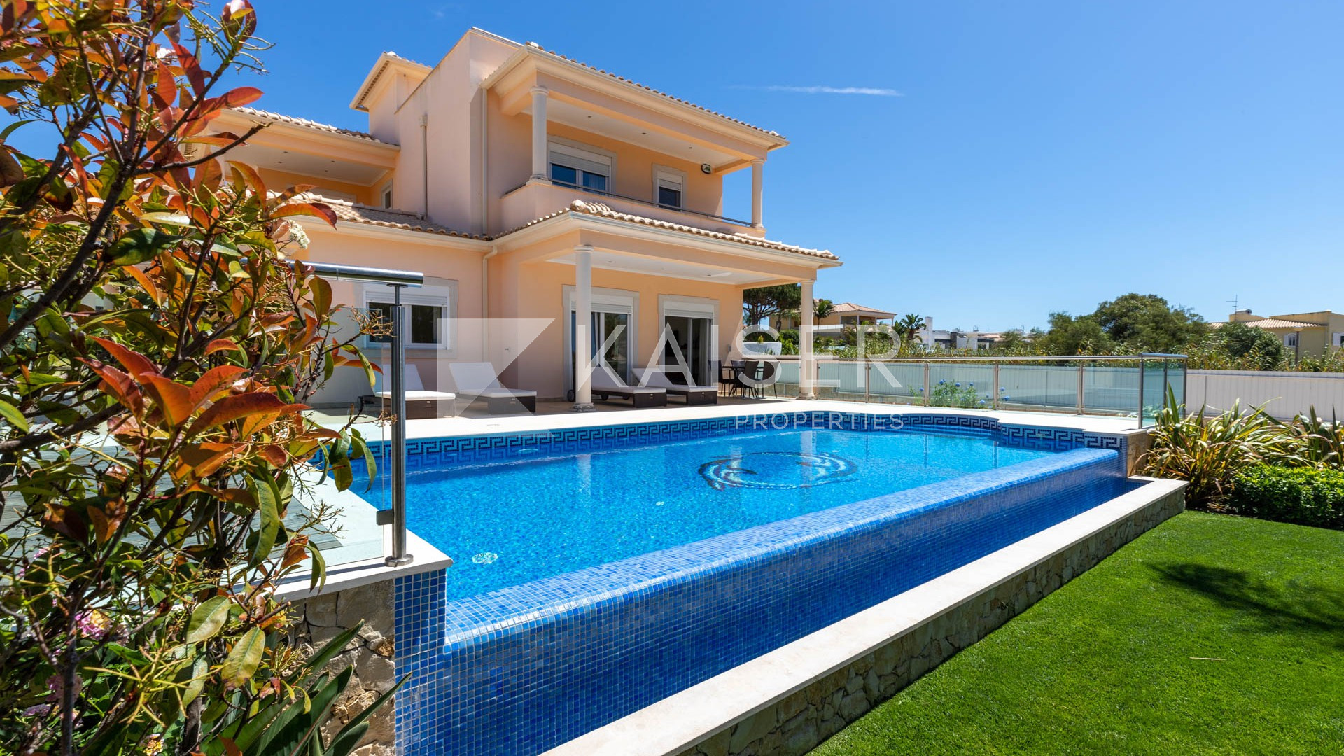 Villa te koop in Albufeira 1