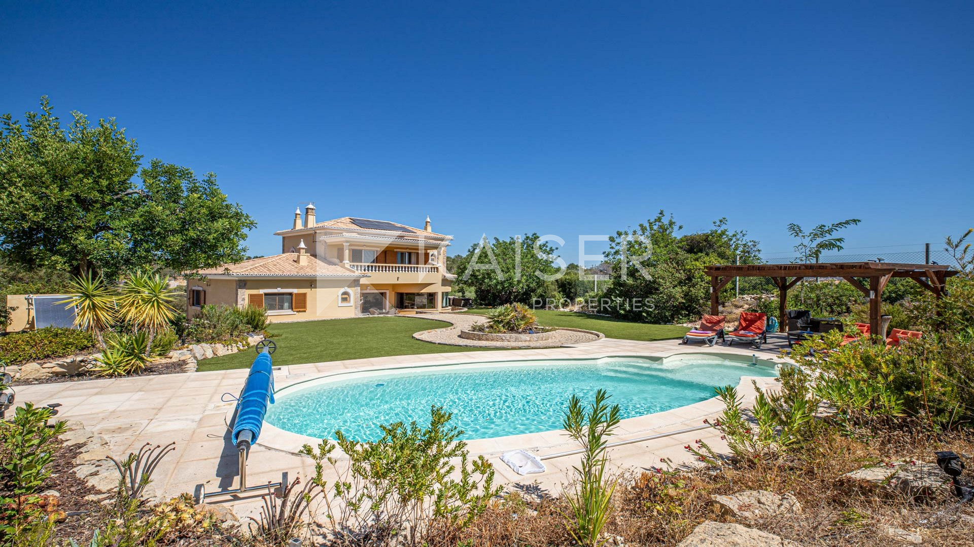 Villa for sale in Silves 2