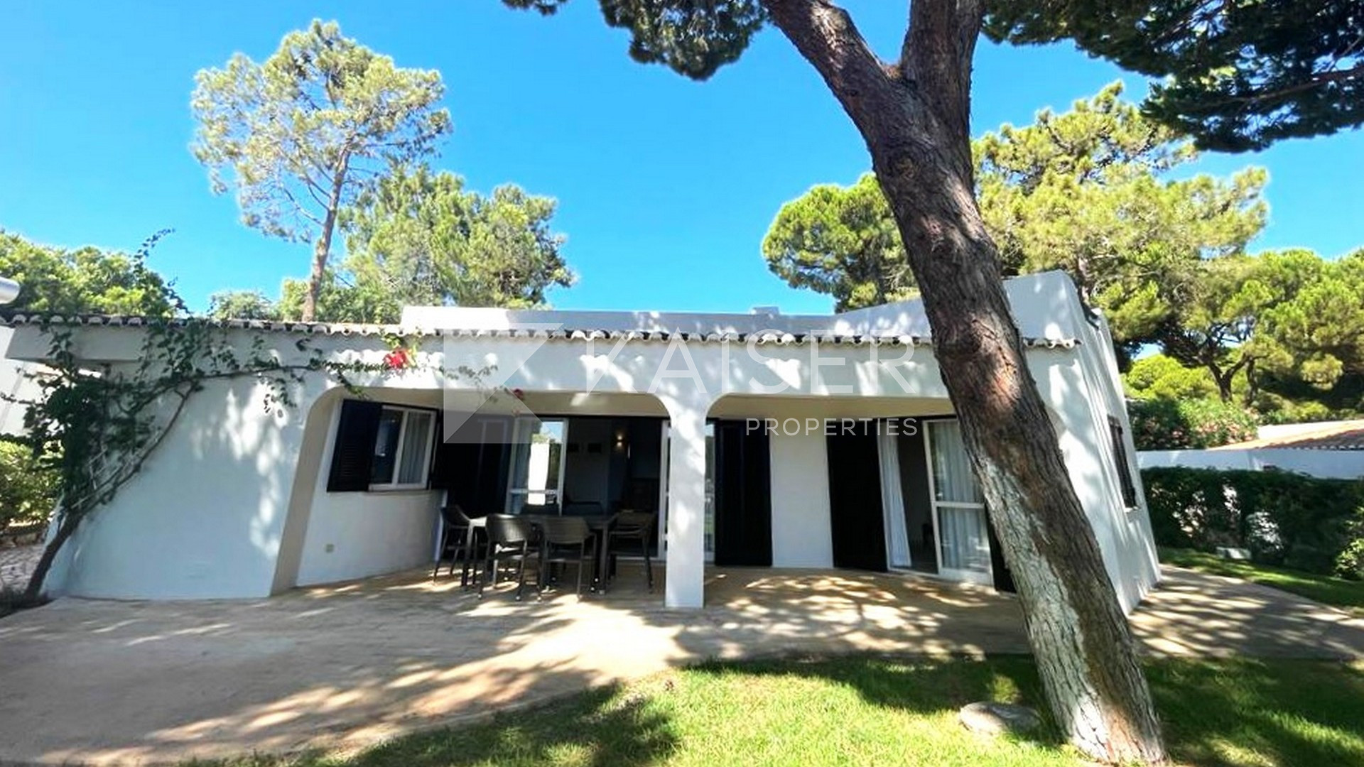 Villa for sale in Albufeira 2