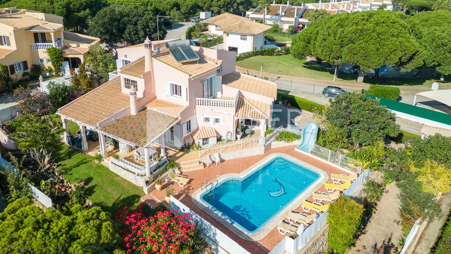 Villa for sale in Albufeira 2